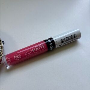 COVERGIRL Outlast Ultimatte Liquid Lipstick